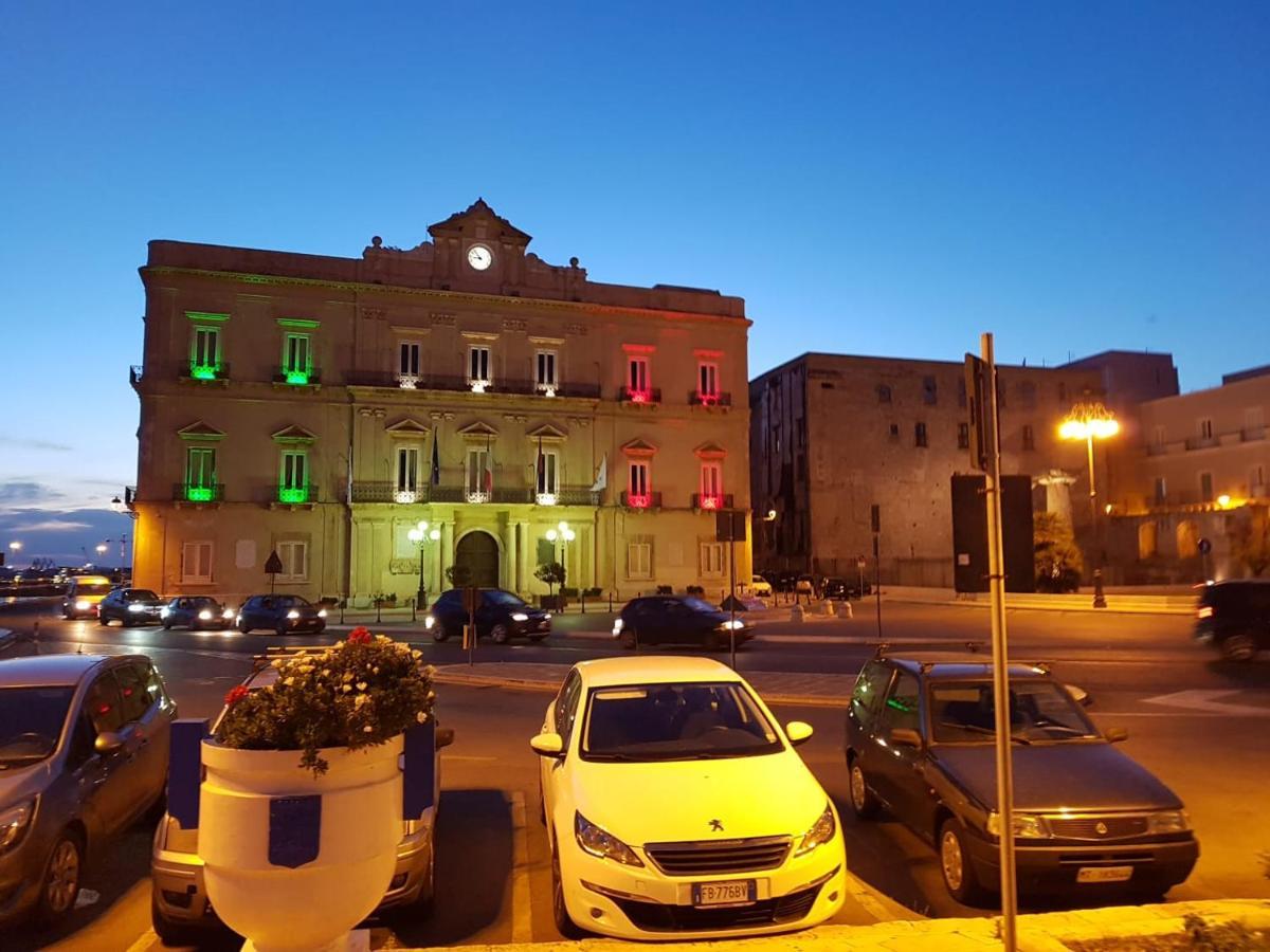 Philos - Appartements & Rooms Taranto Exterior foto